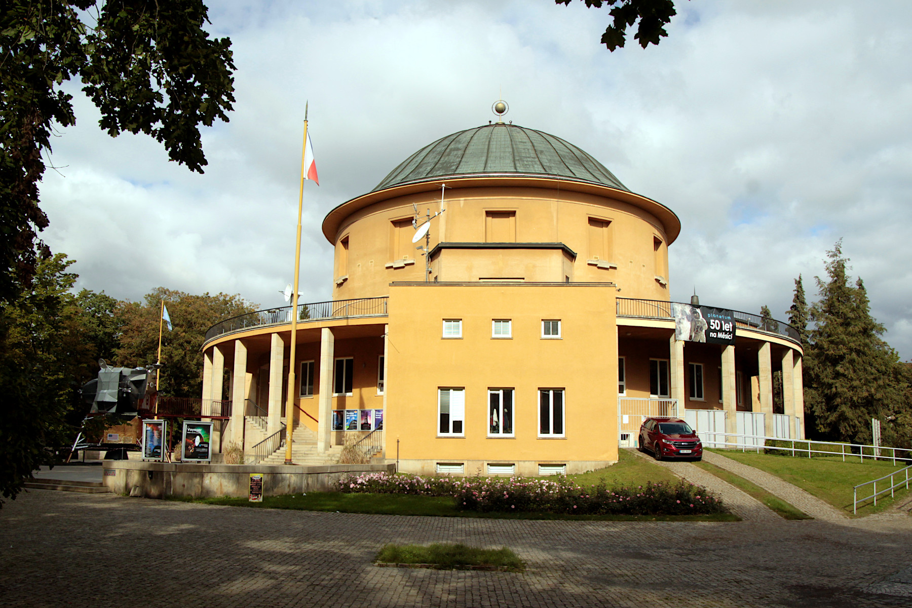 PLANETRIUM PRAHA - PRAHA BUBENE