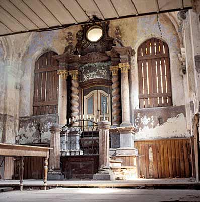 synagoga v Jin - interir