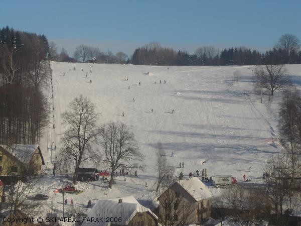 SKI ARE�L FAR�K V ROKYTNICI V ORLICK�CH HOR�CH