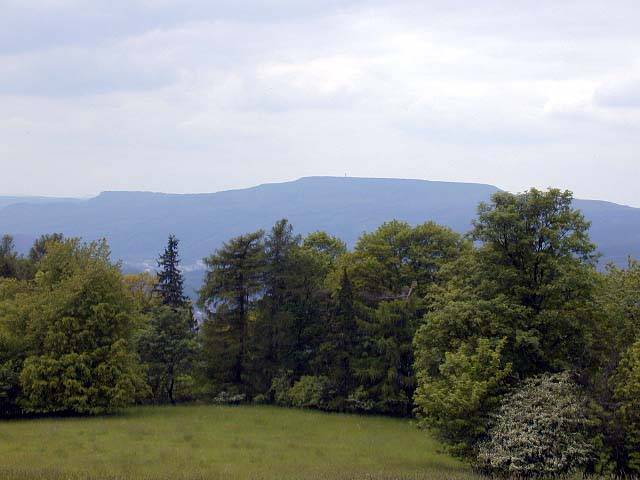 ROZHLEDNA NA SOKOLM VRCHU NAD DNEM